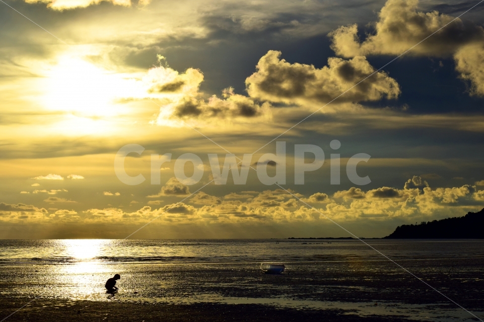 석양,저녁노을,바다,붉은노을,휴가,가족여행,여행,여름휴가,여름,sunset,자연,풍경,자연,풍경,nature,landscape,여름,계절,summer,season,사람,인물,인간,human,person,flare,플레어,light,빛,outdoors,옥외,sunlight,햇빛