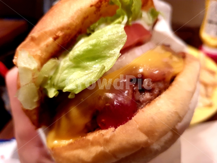 burger,버거,음식,햄버거,저녁,food,dinner,고기패티,치즈버거,cheeseburger,치즈,cheese