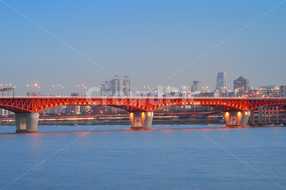 성수대교,한강,강,하늘,다리,대교,교량,야경,불빛,조명,풍경,배경,백그라운드,빌딩,도시,도심,고층빌딩,물,비지니스,비즈니스,강남,강남구,서울,한국,한국도시풍경,한국도시경관,korea cityscape,건축물,건물외관,exterior,building,structure,architecture,construction