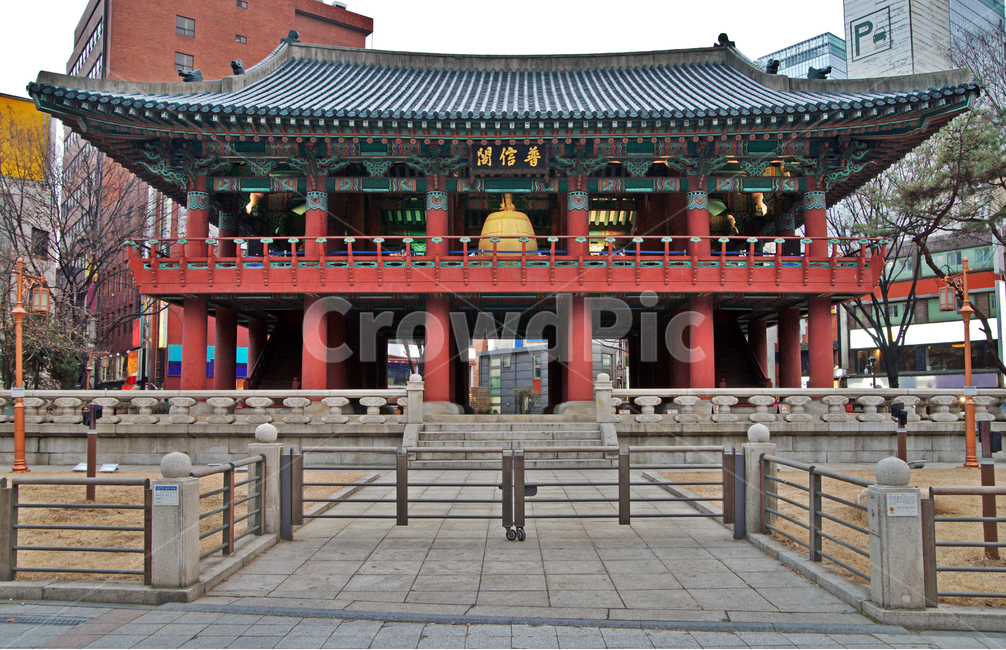 보신각,타종,종로구,전통한옥,누각,종,기념물제10호,제야의종,한국전통,한국문화,korean traditional,korean culture,랜드마크,landmark,tourist attraction,한국랜드마크,한국관광지,한국명소,korea landmark,korea tourist attraction,건축물,건물외관,exterior,building,structure,architecture,construction