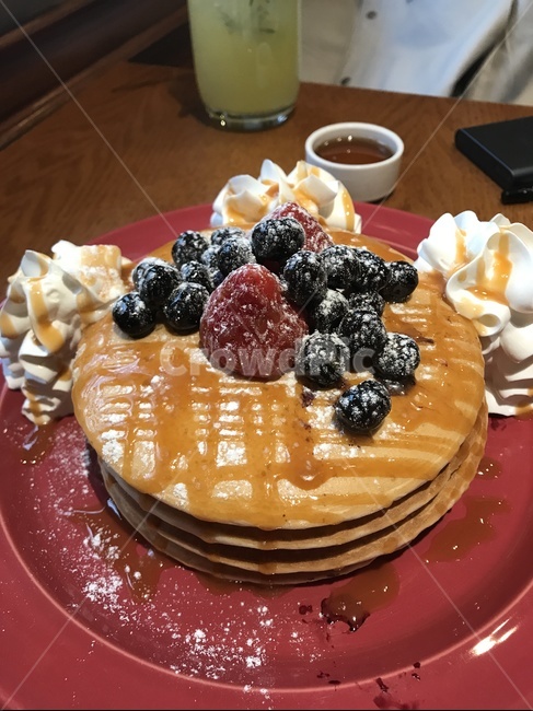 팬케이크,디저트,블루베리팬케이크,데이트코스,생크림팬케이크,음식,식재료,요리,food,cook,meal,dishes,food reserves,디저트,간식,후식,dessert,snack