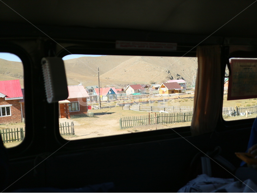 mongolian house,small village,Town,pastoral scenery,Scenery outside the car window,grassland