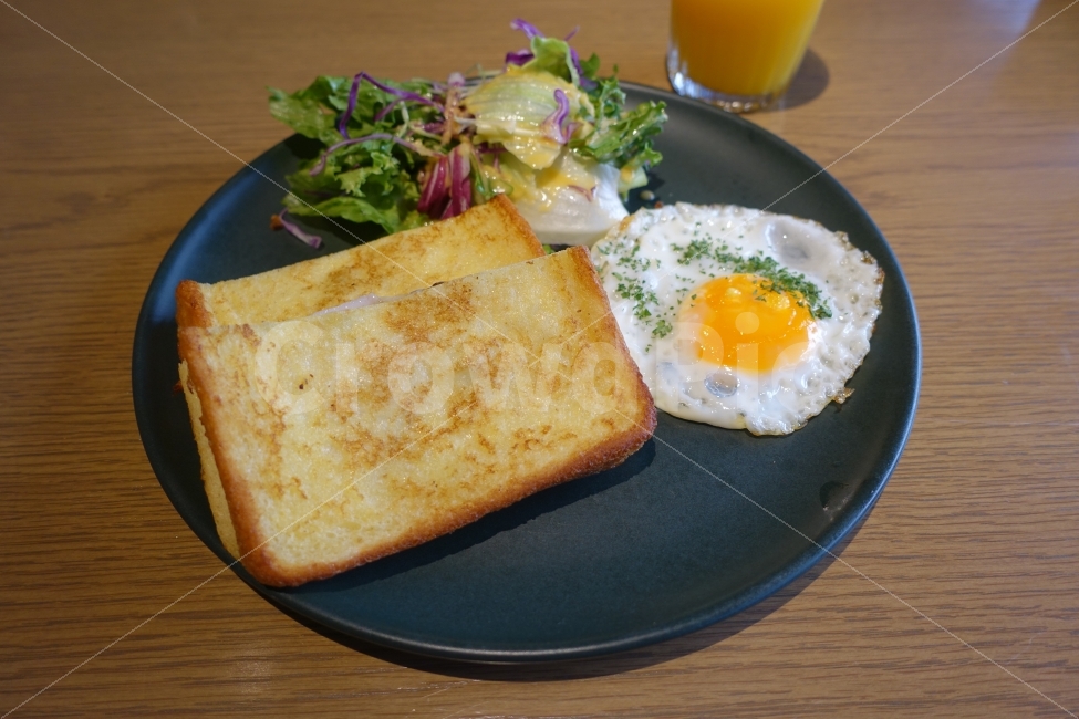 음식,푸드,조식,토스트,계란후라이,식빵,샐러드,간편식,음식,식재료,요리,food,cook,meal,dishes,food reserves,빵,bread,아침식사,조식,브런치,breakfast,brunch