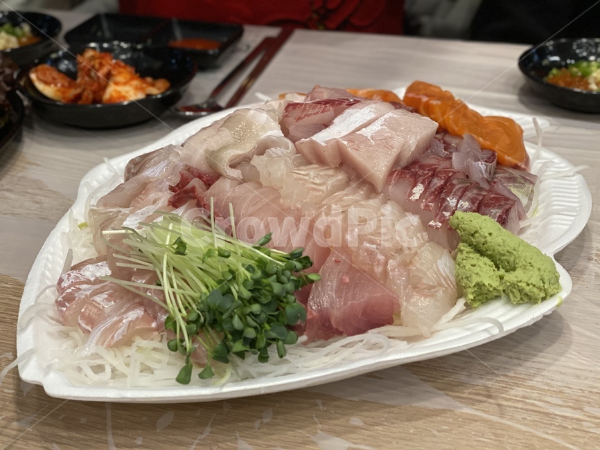 회,모듬회,광어,연어,숭어,활어회,활어,선어,선어회,와사비,사시미,생선,물고기,sashimi,fish,wasabi,음식,식재료,요리,food,cook,meal,dishes,food reserves