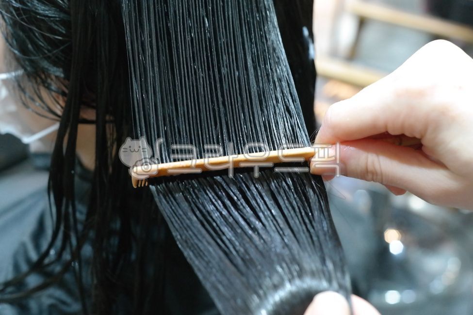 뒷모습,머리카락,헤어샵,미용실,미용,머릿결,윤기,광택,human,person,머리,헤어,인간,사람,긴머리,샴푸,트리트먼트,뷰티,패션,아름다운,헤어스타일,미용사,여자,여성