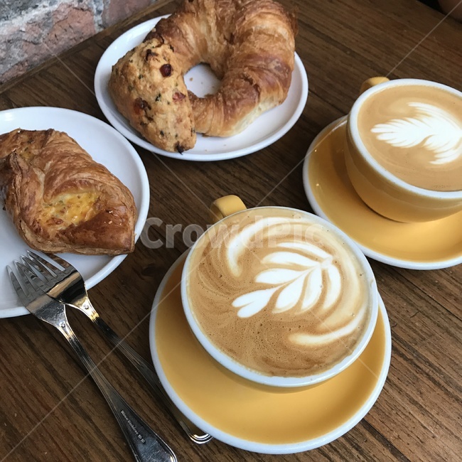 커피,크로아상,빵,라떼,컵,커피,카페,coffee,cafe