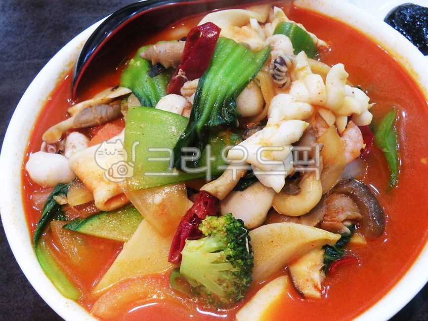 짬뽕,삼선짬뽕,해물,매운,음식,요리,식사,중식,food,meal,dish,spicy,seafood,noodle