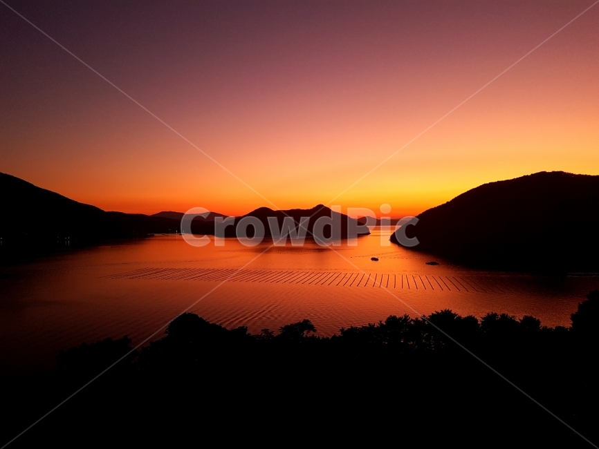 거제,칠천량,해전공원,일몰,바다,붉은색,섬,red,landscape,sunset,undown,자연,풍경,nature,landscape,한국자연풍경,한국자연경관,korea nature landscape,실루엣,그림자,silhouette,shadow,dawn,새벽,red sky,붉은 하늘,dusk,황혼,outdoors,옥외,sky,하늘