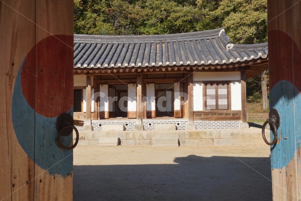 한옥,대문,전통가옥,팔작지붕,전통건물,한국전통,한국문화,korean traditional,korean culture,건축물,건물외관,exterior,building,structure,architecture,construction