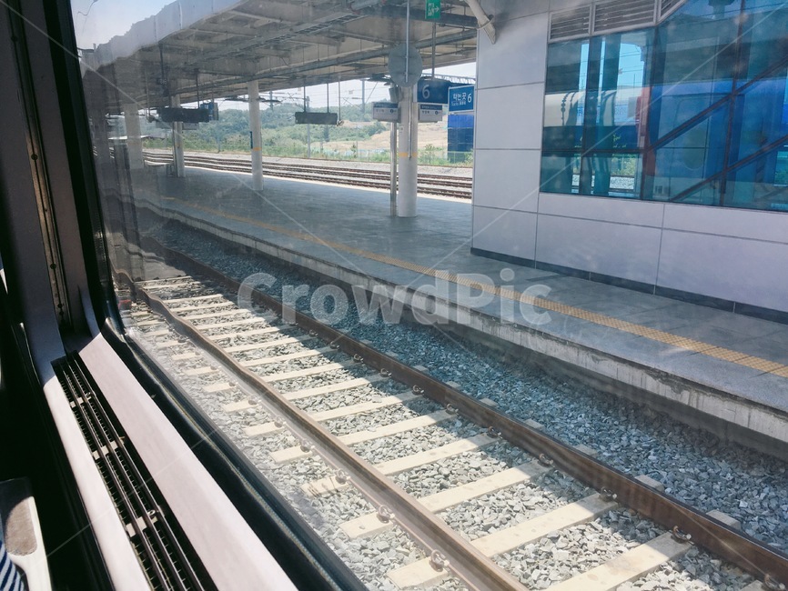 기차,기차역,기찻길,창밖,train,station,railroadtrack