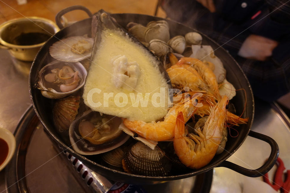 조개찜,조개,새우,치즈,찜,안주,바다,음식,식재료,요리,food,cook,meal,dishes,food reserves,수산물,해산물,fishery products,seafood