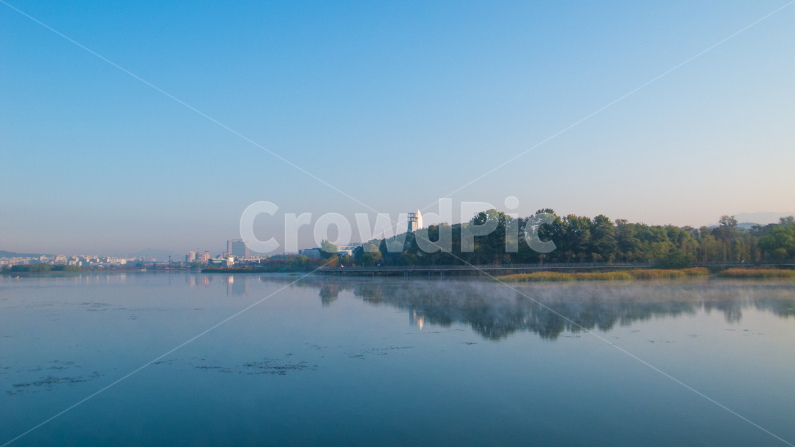 호수,저수지,안개,물안개,반영,투영,동산,건물,풍경,자연,풍경,nature,landscape,water,물,outdoors,옥외