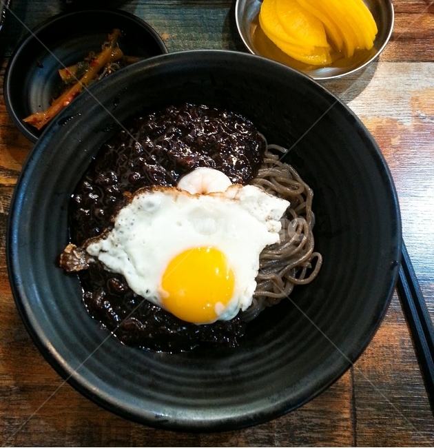food,음식,egg,계란,짜장면,blacknoddle