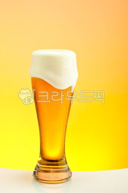 주류,맥주,거품,술,마실것,음주,청랼함,맥주잔,생맥주잔,유리잔,잔,음료,방울,시원한,물방울,액체,cup,컵,알코올,노랑
