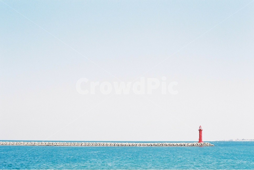 직선,등대,바다,색감,수평선,자연,풍경,nature,landscape,등대,lighthouse,여행,휴가,traveling,vacation,trip,감성,sensible,feeling,색깔,색상,색채,색감,color sense,color sensitivity,feeling of color,architecture,건축물,building,건물,tower,탑