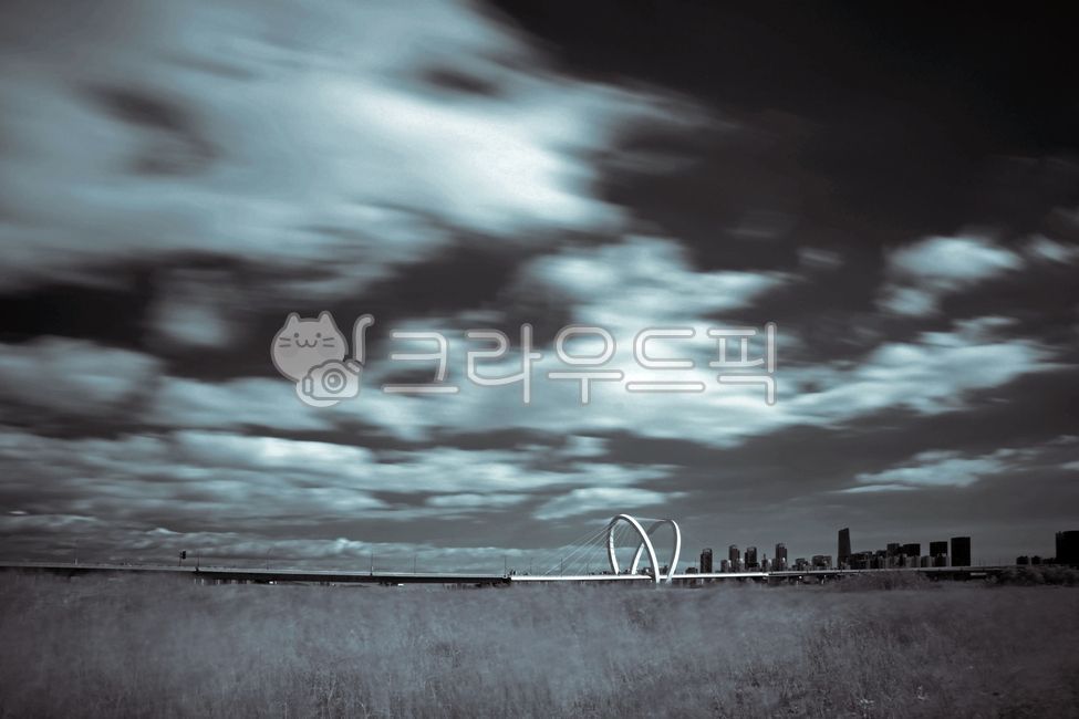 cloud,infrared photography,nature,Incheon,long exposure,Songdo New Town,Aam Bridge