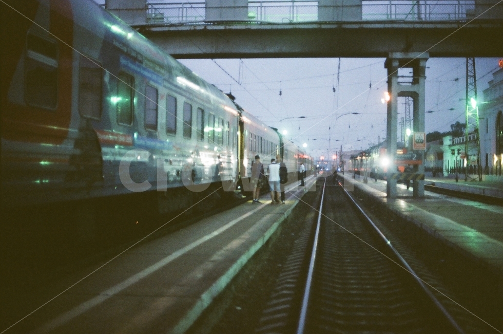 기차,러시아,기차역,필름사진,필름카메라,교통,교통수단,traffic,transportation,야경,밤,풍경,nightscape,night,landscape,해외,외국,세계,foreign,oversea,world,감성,sensible,feeling,train track,기찻길,rail,레일,railway,철도,train,train station,vehicle,차량
