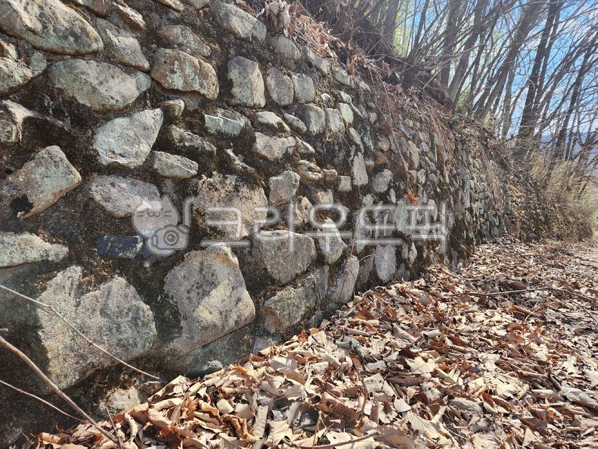 wall, 벽, path, rubble, 파편, 사진,이미지,일러스트,캘리그라피 - 빨간멍든차차작가