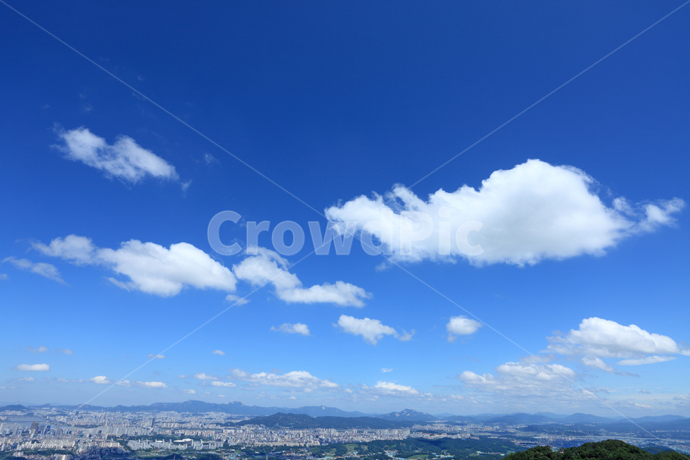 하늘,구름,배경,백그라운드,청명한,맑은,맑은하늘,푸른하늘,자연,산,풍경,푸른,날씨,환경,도시,깨끗한,퓨어,공기,서울,한국