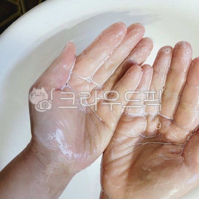 clean hands,hands,womans hand,palm,Washing hands,wash,liquid soap,Clean,clean,Soaping,soap bubbles,bubble,Palm,bubbles,soap,soapbubbles,hand,womans palm