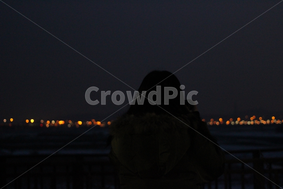 야경,실루엣,뒷모습,보케,도시,야경,밤,풍경,nightscape,night,landscape,사람,인물,인간,human,person,nature,자연,outdoors,옥외