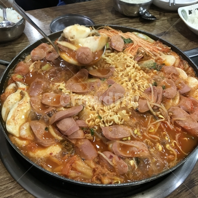 부대찌개,찌개,해장국,해장,라면,햄,음식,식재료,요리,food,cook,meal,dishes,food reserves,한식,한국음식,한국요리,korean food,korean dishes,korean meal,korean cook