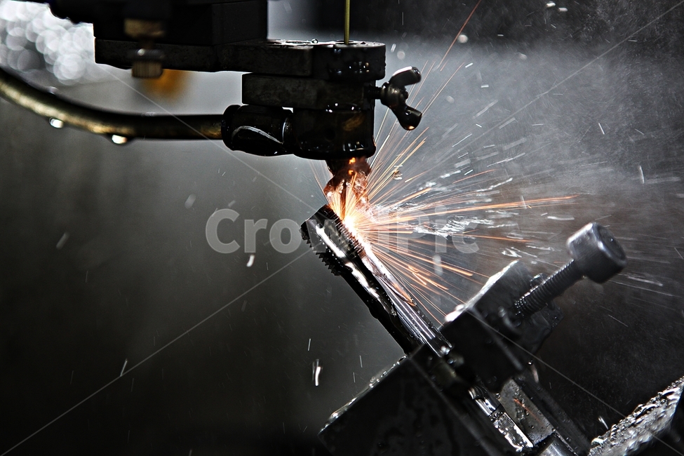 방전,불꽃,절단,산업,기계,물분사,전기,산업,industry,industrial,제조업,manufacturing business,manufacturing industry