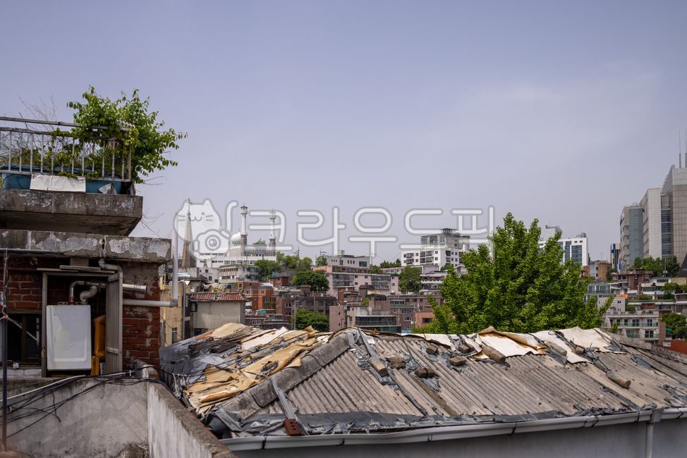 alley,redevelopment,roofing,church,hillside,redevelopment area,demolition,abandoned house,old,house,building,alleyway,old,empty house,village,dense,architecture,downtown,outdoor,center,hillside,residence,residential area,residential