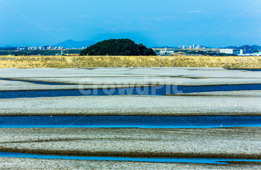 영종도,모래톱,썰물,갯벌,환경,하늘,구름,무늬,문양,자연,풍경,nature,landscape,한국자연풍경,한국자연경관,korea nature landscape,outdoors,옥외,land,땅