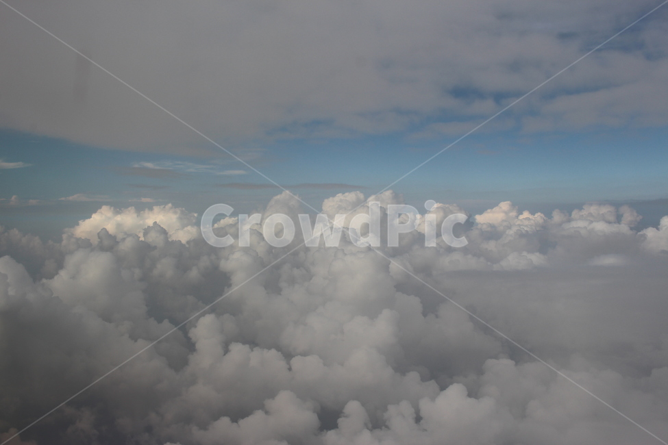 구름,하늘,뭉게구름,하얀구름,파란하늘,비행기뷰,햇살,대기권,cloud,sky,cumulus,whitesky,bluesky,airplaneview,sunshine,atmosphere