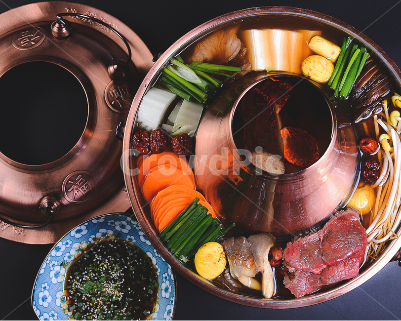 음식,한국음식,전통음식,신선로,불고기,화로,음식,식재료,요리,food,cook,meal,dishes,food reserves,한식,한국음식,한국요리,korean food,korean dishes,korean meal,korean cook