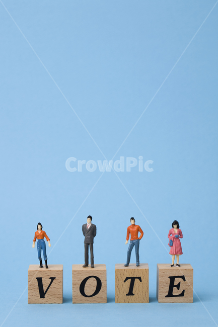 오브젝트,사람,선거,선거권,사람들,남자,여자,찬성,반대,성인,후보,큐브,미니어처,봄,대통령,투표,컨셉,누끼,기표,군중,남성,여성,십대,이십대,삼십대,중장년,장년층,중년층,기득권,보수,진보,여권,국회의원,파란색,블루,대통령선거,보궐선거,국회의원선거,결정,한표,의원,글자,영문,글씨,선거이미지공모전,연출,컨셉,콘셉,direction,concept