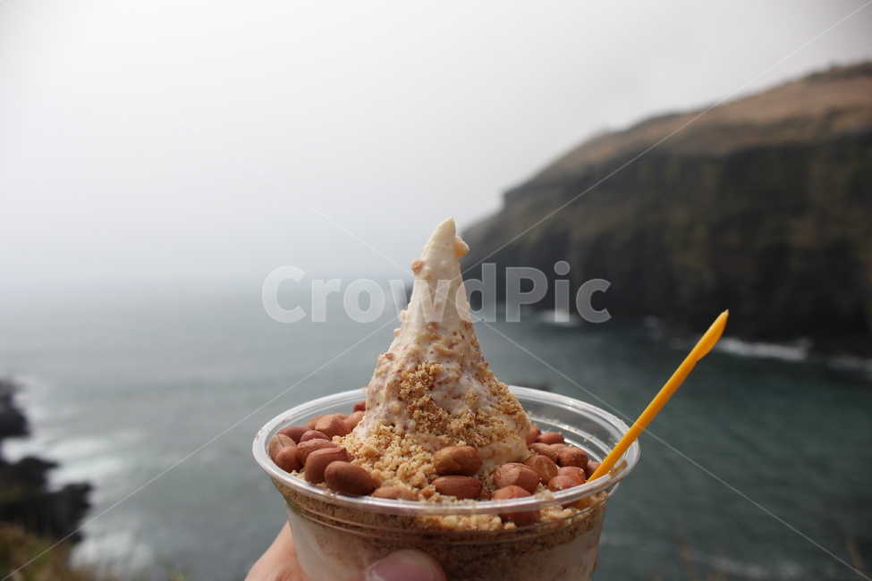 아이스크림,땅콩,우도,제주,제주도,한국,아시아,모래,바다,백사장,해변,해수욕장,해양,지평선,하늘,경관,경치,자연,icecream,peanut,udo,jeju,jejuisland,korea,asia,beach,coast,ocean,sand,sea,seaboard,seashore,seaside,shore,horizon,sky,landscape,nature,scenery,scene,view,제주도,jeju,jeju island,음식,식재료,요리,food,cook,meal,dishes,food reserves,디저트,간식,후식,dessert,snack,식품,cream,크림,creme,ice cream