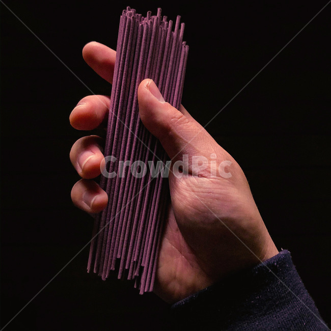 손가락,finger,인센스,향,인센스스틱,선향,incense,감성사진,신체일부,몸,body