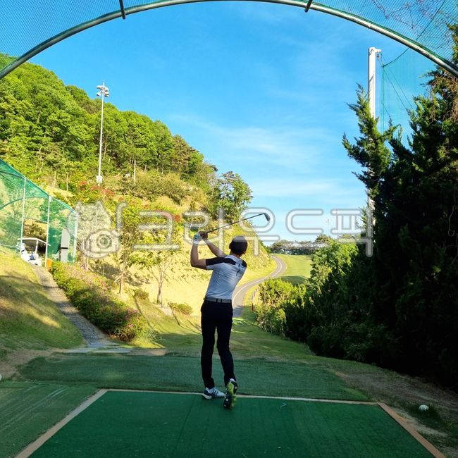 golf,jitterbug,work out,golf course,person,golf wear,man exercising