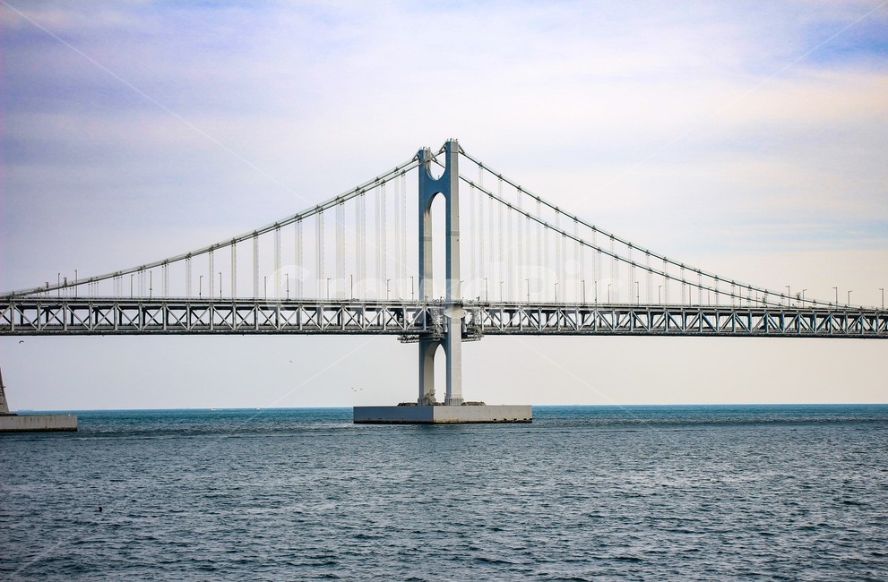 바다,대교,다리,광안대교,bridge,하늘,푸른색,파란색,건축물,건물외관,exterior,building,structure,architecture,construction