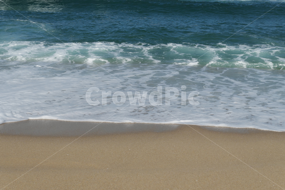 ocean,sea,바다,outdoors,옥외,nature,자연,water,물,shoreline,해안선,sand,모래,coast,연안,beach,바닷가,물거품,bubble,자연,풍경,nature,landscape,해변,바다,beach,sea