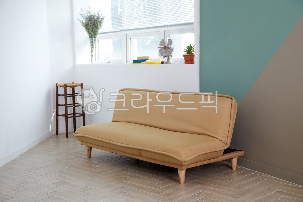 인테리어,이불,소파,원목소파,가죽소파,창가,창문,원룸,바닥,거실,나무,식물,화초,화분,렌탈스튜디오,햇살,현대식건축,편안하다,안락한,가구,인테리어디자인,indoors,실내,옥내,방,침실,bed,interior,pillow,curtain,window,light,lamp,room,studio,floor,livingroom,rentalstudio,sunshine,modernarchitecture,comfort,furniture,interiordesign,인테리어,실내디자인,interior design