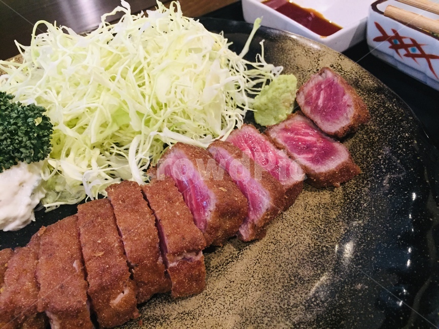 규카츠,비프카츠,비프커틀릿,소고기,소고기돈까스,커틀릿,비프커틀렛,비프까쓰,커틀렛,음식,식재료,요리,food,cook,meal,dishes,food reserves,일식,일본음식,일본요리,Japanese food,Japanese dishes,Japanese meal,Japanese cook