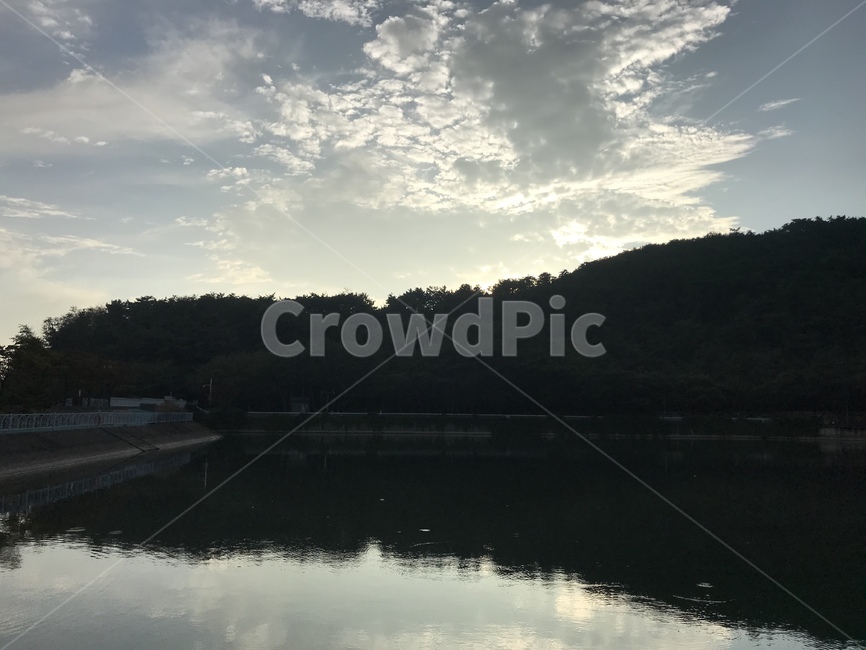 구름,강,자연,산,하늘,nature,water,outdoors,reservoir,옥외,물,저수지