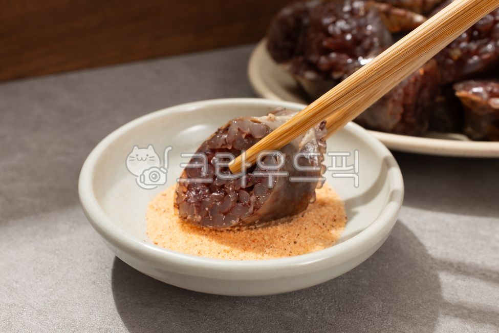 순대,돼지내장,돼지고기,길거리음식,분식,내장,당면,블랙푸딩,간,허파,위,오소리감투,염통,심장,귀,한국음식,한국문화,음식,식사,식품,식료품,재료,식재료,음식재료,클로즈업