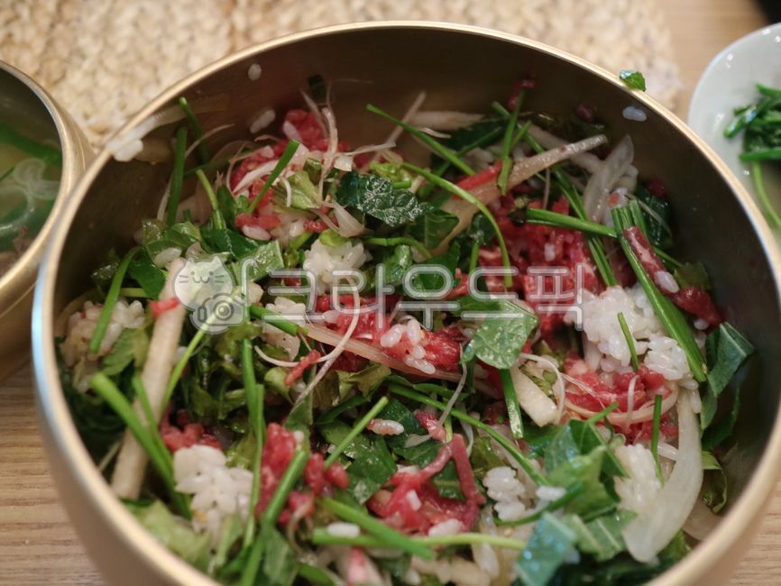 육회비빔밥,육회,비빔밥,소고기육회비빔밥,소고기,소고기요리,한우요리,한우육회비빔밥,한우육회,한우