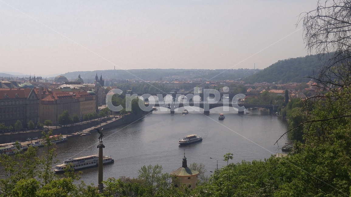 프라하,까를교,유람선,강,아침,풍경,river,cruise,praha,건물,빌딩,나무,tree,building,도시,풍경,city,landscape,해외,외국,세계,foreign,oversea,world,세계도시풍경,해외도시풍경,외국도시풍경,world cityscape,outdoors,옥외,경치,nature,자연,scenery,transportation,교통,vehicle,차량,boat,보트,water,물