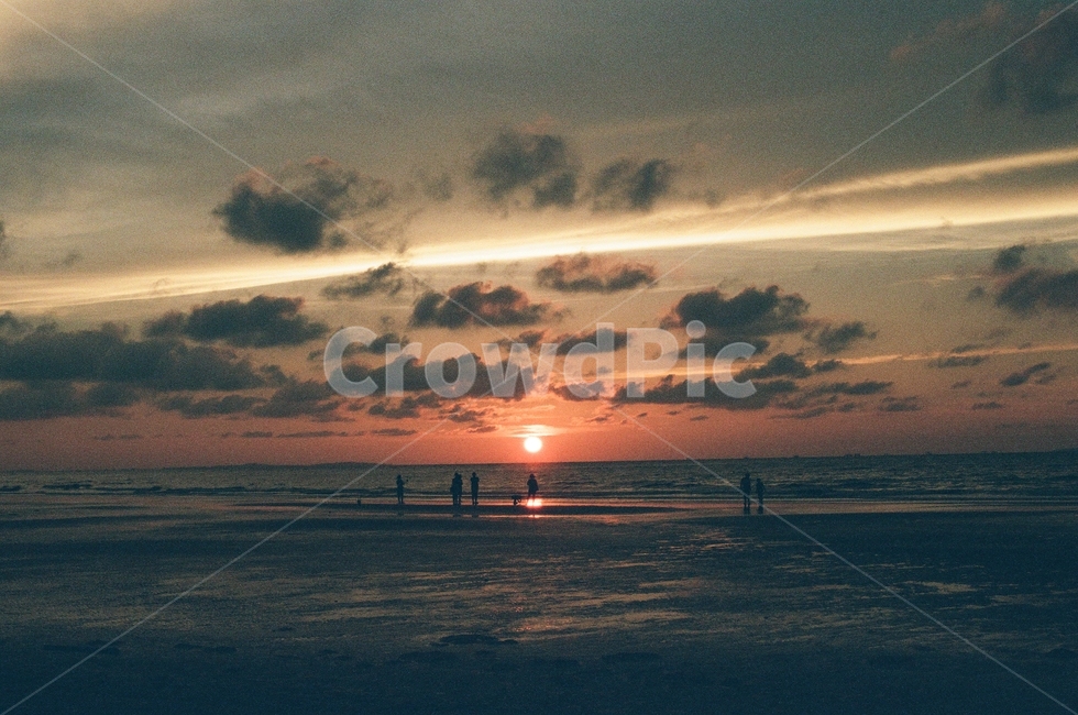구름,바다,노을,일몰,일출,바다풍경,하늘,자연,풍경,nature,landscape,해변,바다,beach,sea,감성,sensible,feeling,outdoors,옥외,sunlight,햇빛,sky,dusk,황혼,sunset,dawn,새벽,red sky,붉은 하늘