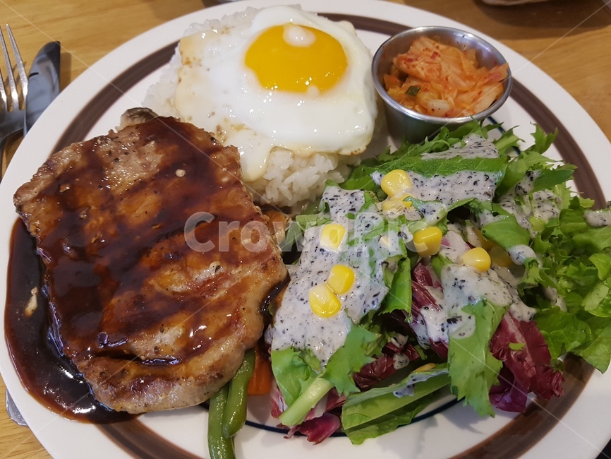 스테이크,샐러드,음식,food,먹방,음식,식재료,요리,food,cook,meal,dishes,food reserves,육류,고기,meat,양식,서양음식,서양요리,western food,western dishes,western meal,western cook