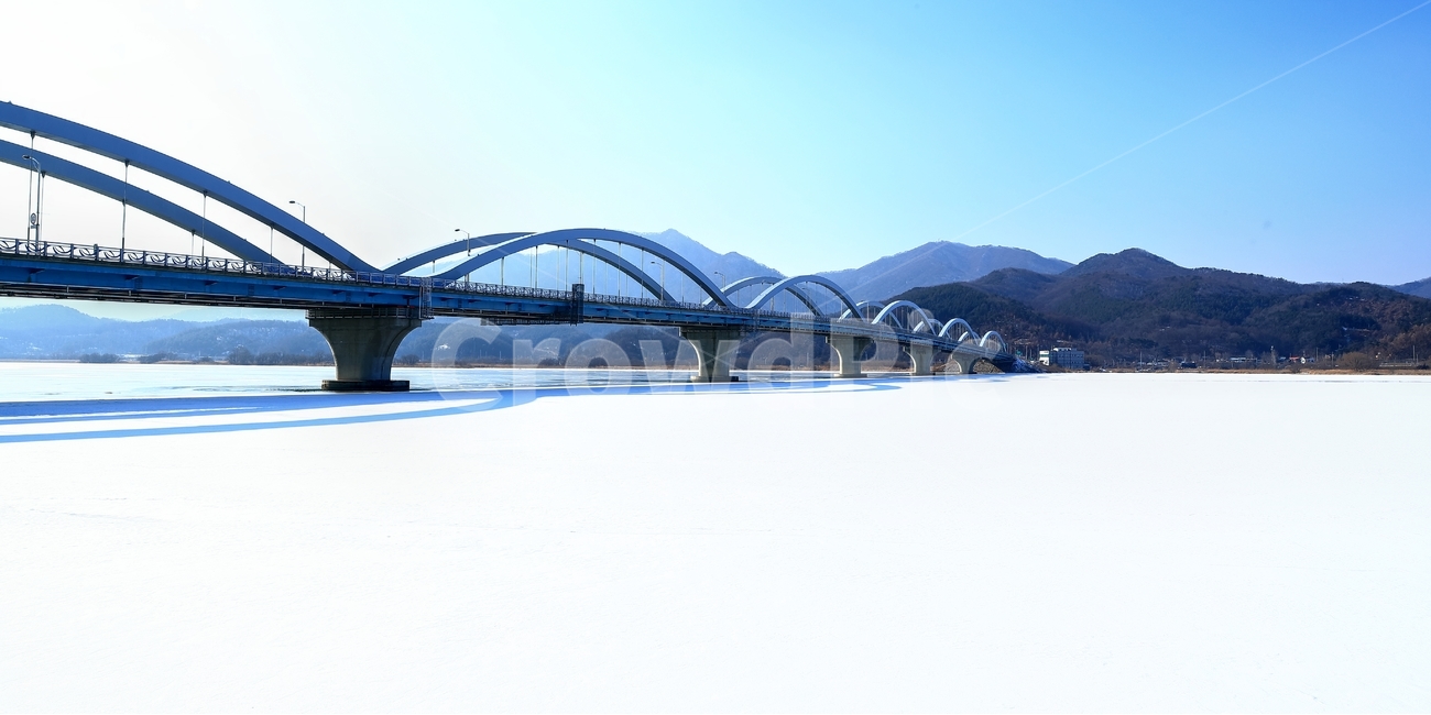 눈,겨울,양평,양평대교,두물머리,겨울,계절,winter,season,자연,풍경,nature,landscape,한국자연풍경,한국자연경관,korea nature landscape,building,건물,architecture,건축물,bridge,다리