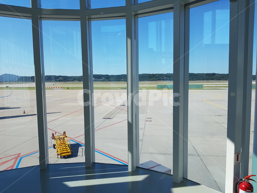 공항,인천공항,유리창,창문,비행장,airfield,airport