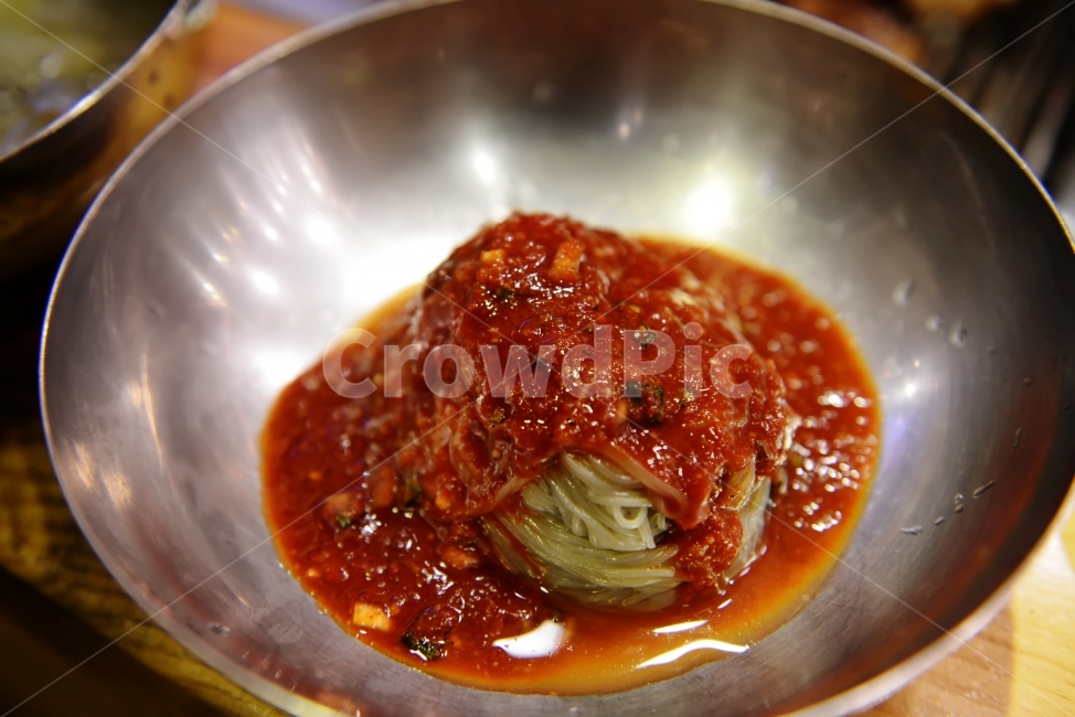 면,면류,면요리,음식,한식,물냉면,냉면,밀면,전통,여름,별미,요리,오이,계란,고추장,식사,점심,저녁,요기,식재료,한국음식,한국요리,food,koreanfood,Welshonion,laver,ramen,instantnoodles,noodles,cook,meal,dishes,korean,koreandishes,비빔냉면,함흥냉면,평양냉면,음식,식재료,요리,food,cook,meal,dishes,food reserves,면류,면요리,noodles,한식,한국음식,한국요리,korean food,korean dishes,korean meal,korean cook