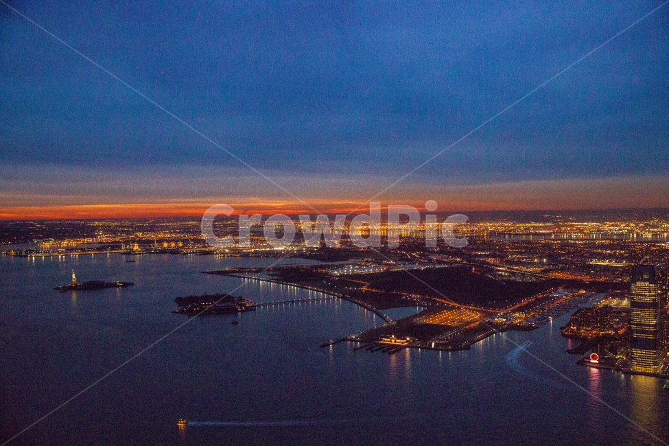 america,architecture,building,business,city,cityscape,downtown,dusk,landmark,manhattan,new,night,nyc,office,sky,skyline,skyscraper,state,topview,twilight,urban,usa,view,york,옥외,경치,뉴욕,미국,빌딩,맨하탄,야경,도시,풍경,city,landscape,세계도시풍경,해외도시풍경,외국도시풍경,world cityscape,야경,밤,nightscape,night,해외,외국,세계,foreign,oversea,world