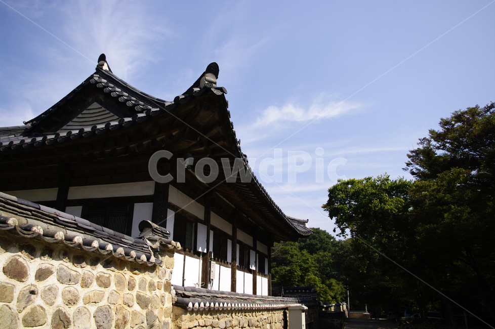 사찰,절,기와지붕,전통,하늘,구름,한국전통,한국문화,korean traditional,korean culture,건축물,건물외관,exterior,building,structure,architecture,construction